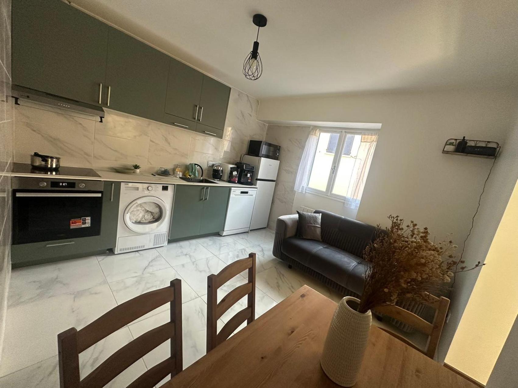 Appartement Calme Moderne Proche De Disneyland Wifi & Cafe Gratuit & Arrivee Autonome Bussy-Saint-Georges Exterior photo