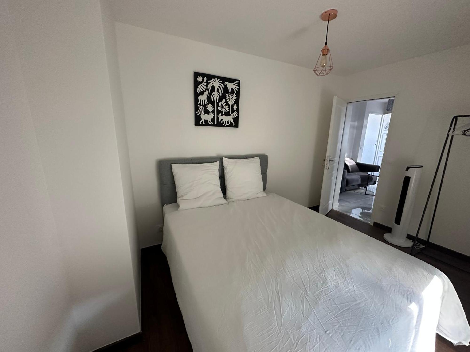 Appartement Calme Moderne Proche De Disneyland Wifi & Cafe Gratuit & Arrivee Autonome Bussy-Saint-Georges Exterior photo