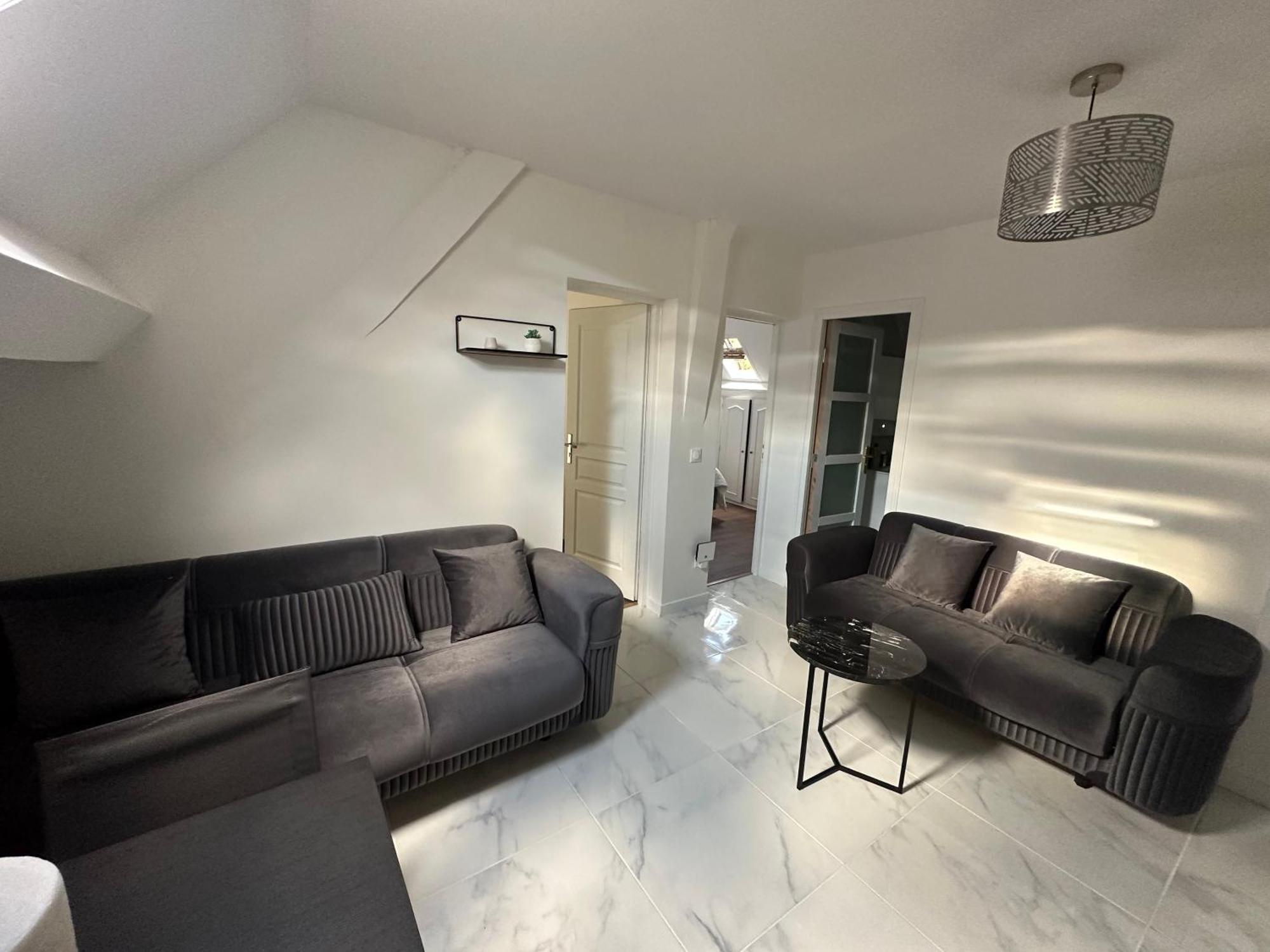 Appartement Calme Moderne Proche De Disneyland Wifi & Cafe Gratuit & Arrivee Autonome Bussy-Saint-Georges Exterior photo